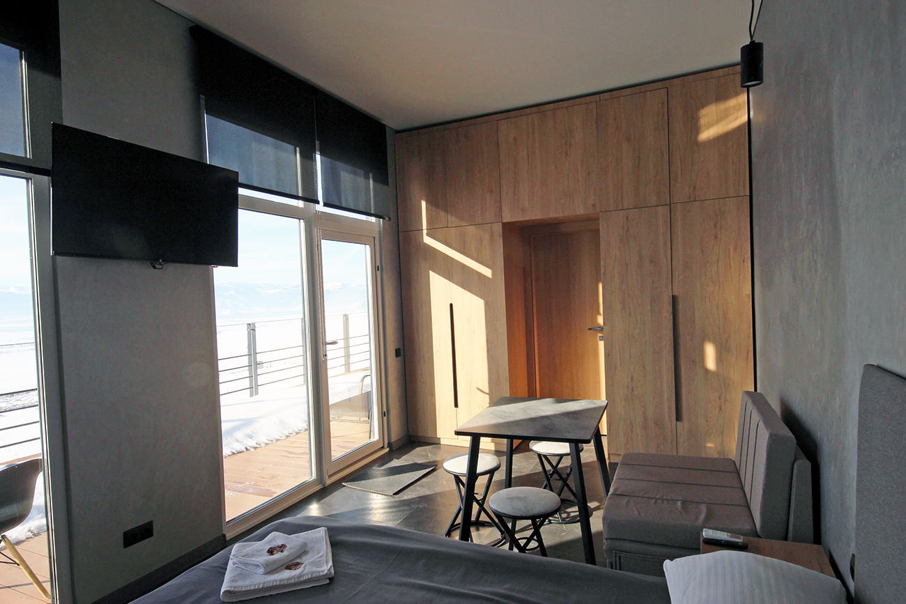 Двухместный благоустроенный дом первой линии (М1-М5)