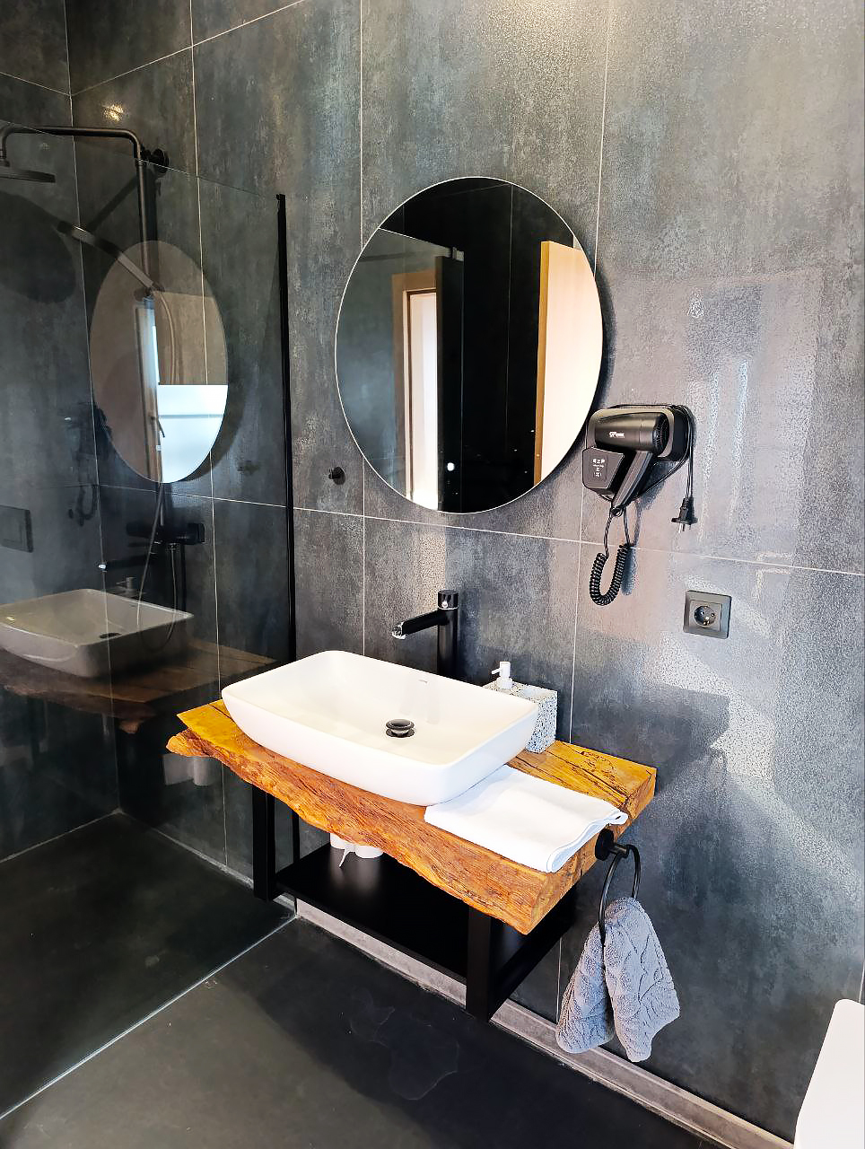 Двухместный благоустроенный дом второй линии (М6-М9)