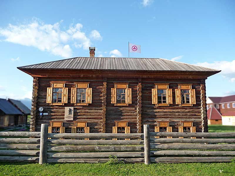 Музей Рериха Н.К. и старообрядческий музей в селе Вехний Уймон