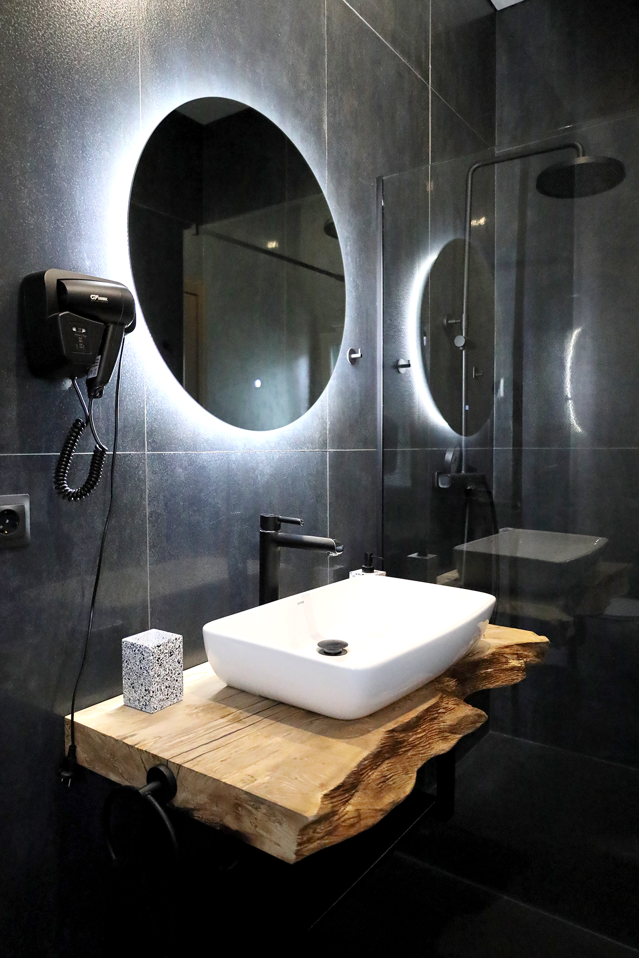 Двухместный благоустроенный дом первой линии (М1-М5)